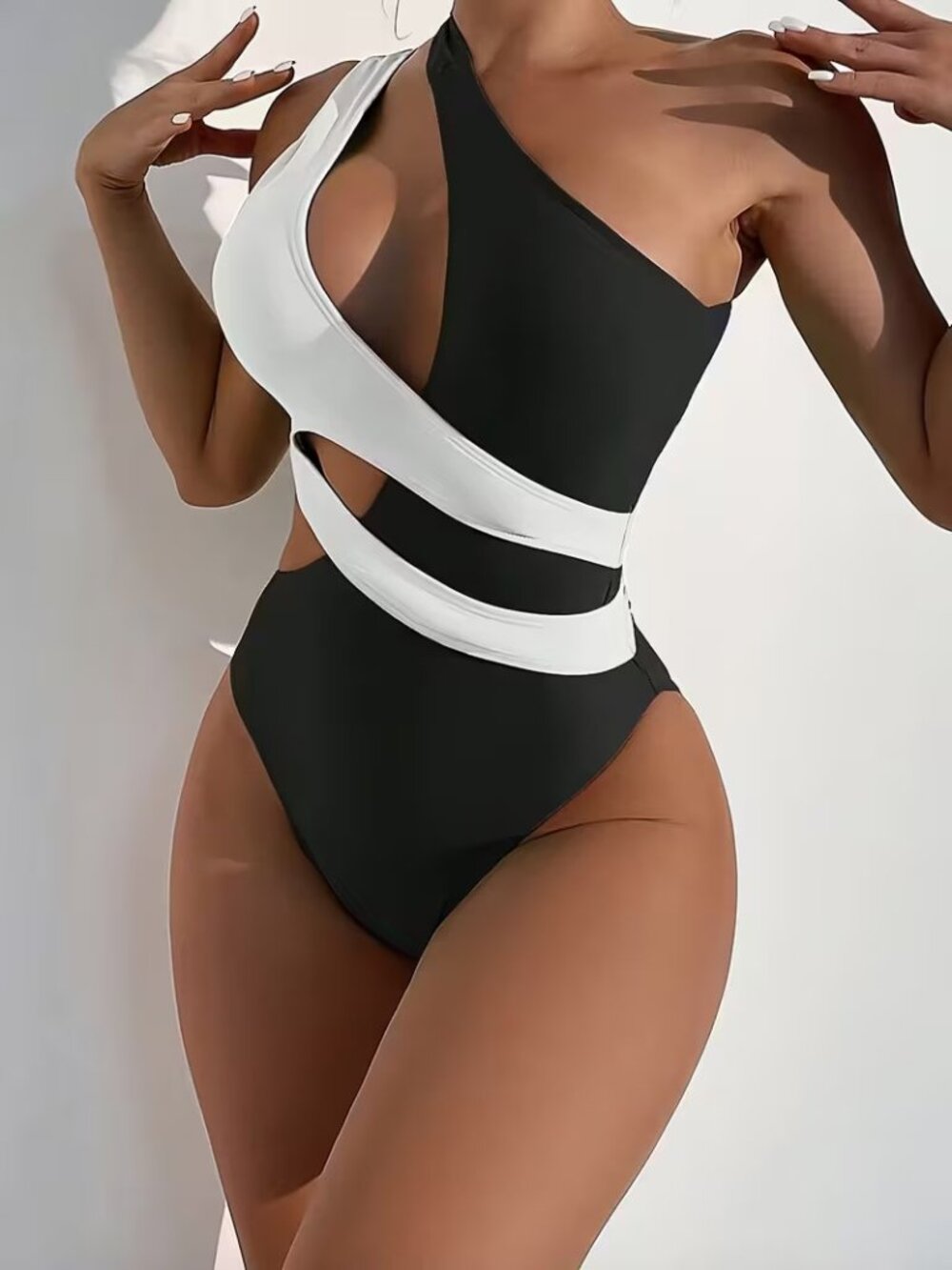 Color Block Cut One-Shoulder One-Piece Swimsuit